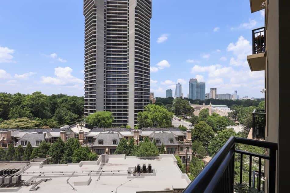 Condominium in Atlanta, Georgia 10769493