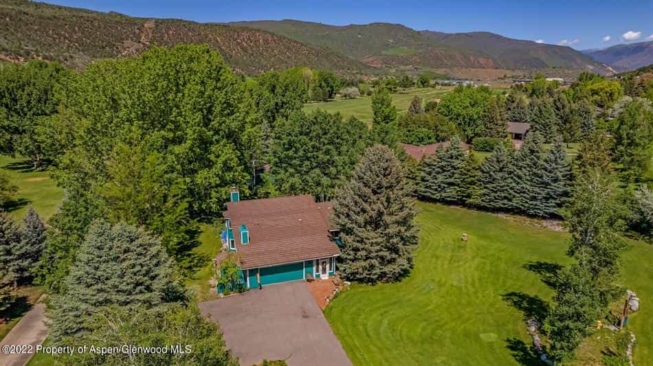 House in Glenwood Springs, Colorado 10770101