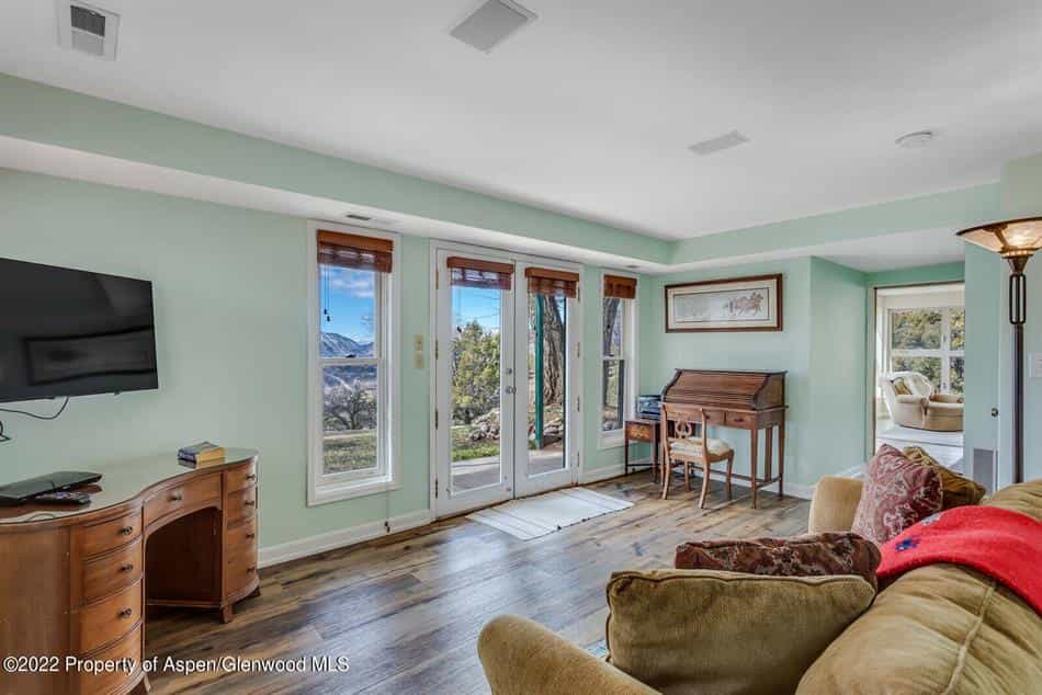 House in Glenwood Springs, Colorado 10770408