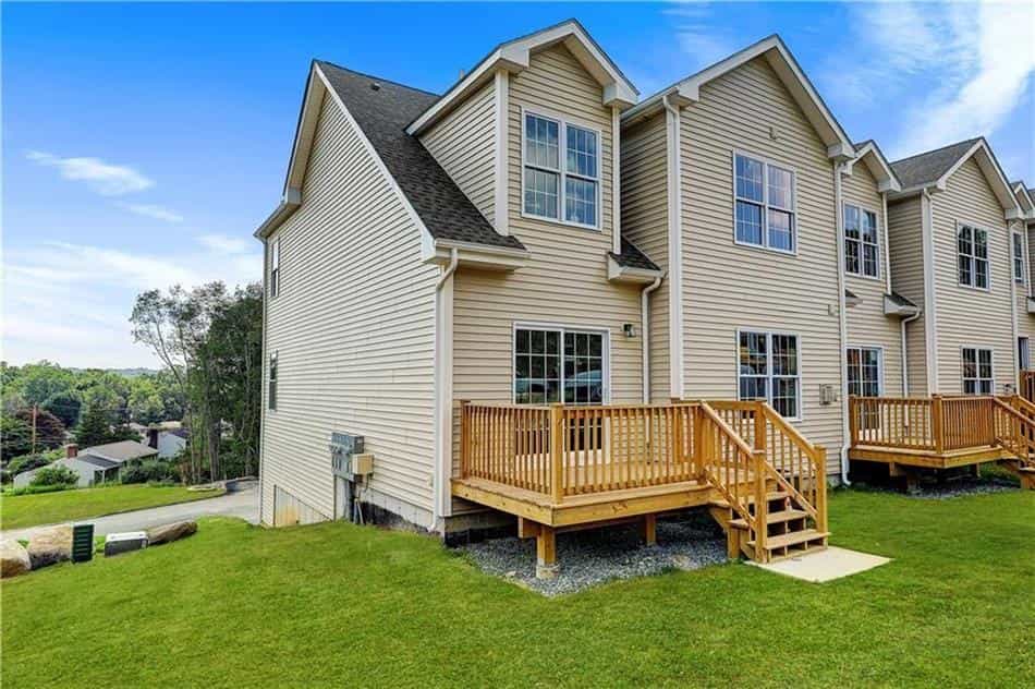 House in Lippitt Estate, Rhode Island 10770605