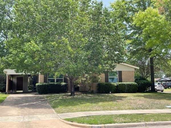 House in Mesquite, Texas 10770759