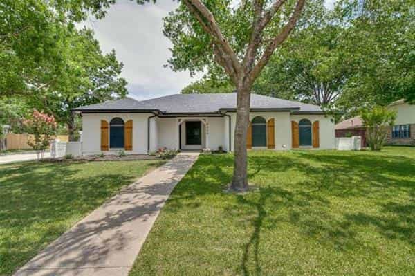House in Rowlett, Texas 10770815
