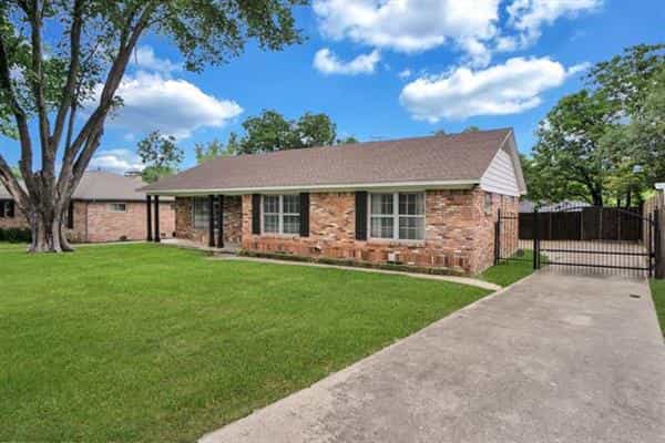 House in Rawlins, Texas 10770833