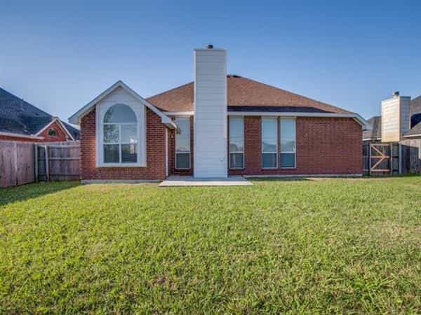 House in Rowlett, Texas 10770836