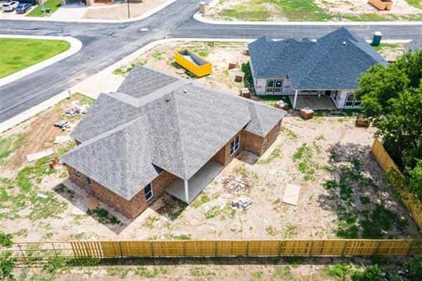 House in Crowley, Texas 10770878