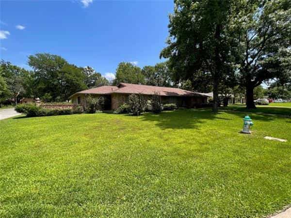House in Greenville, Texas 10770938