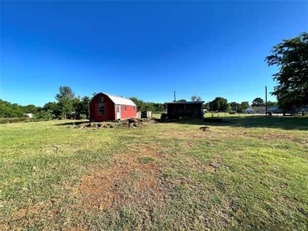 House in Berryville, Texas 10770994