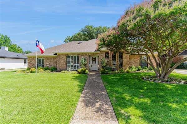 Dom w Addisona, Teksas 10771005