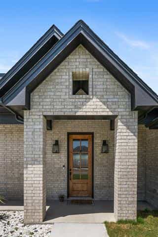 House in Brownwood, Texas 10771036