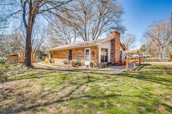 House in Mabank, Texas 10771043