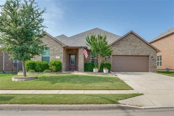 House in Avondale, Texas 10771054