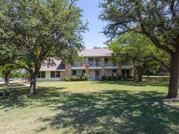 House in Benbrook, Texas 10771128