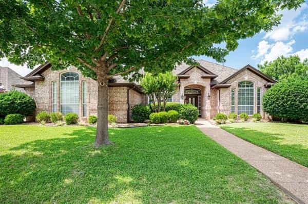 بيت في North Richland Hills, Texas 10771131