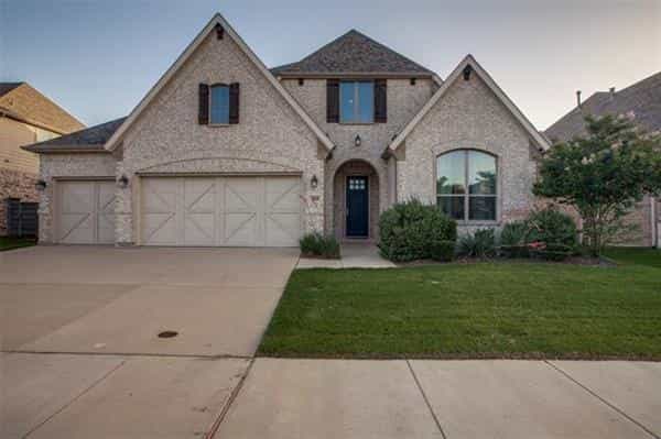 House in Aubrey, Texas 10771135