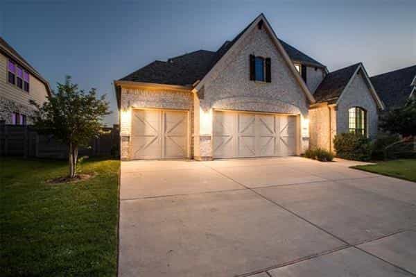 House in Navo, Texas 10771135