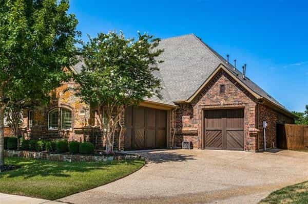 House in Keller, Texas 10771141