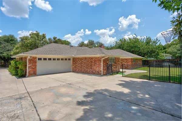 House in Fort Worth, Texas 10771153