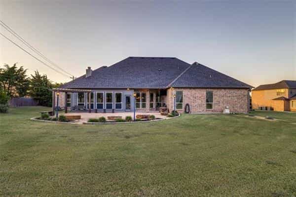 House in Midlothian, Texas 10771154