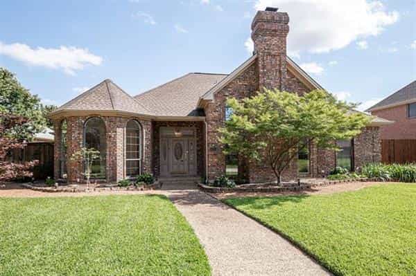 House in Plano, Texas 10771193