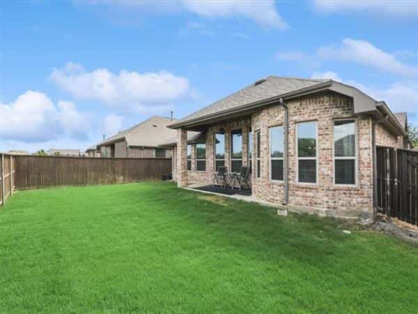 House in Roanoke, Texas 10771238