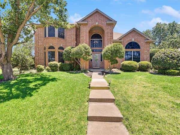 House in The Colony, Texas 10771280