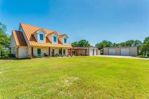 House in Millsap, Texas 10771350