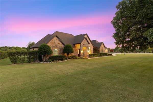 Будинок в Argyle, Texas 10771351
