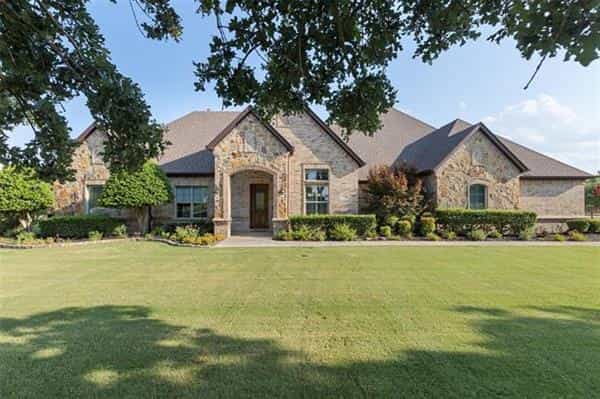 House in Argyle, Texas 10771351