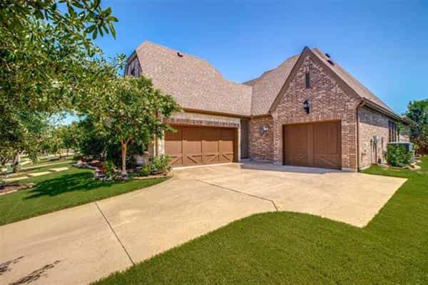 House in Prosper, Texas 10771367