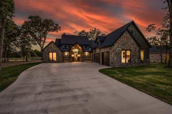 House in Winkler, Texas 10771383