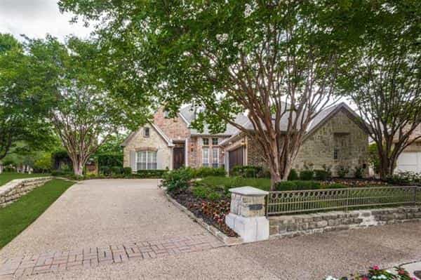 House in Colleyville, Texas 10771407