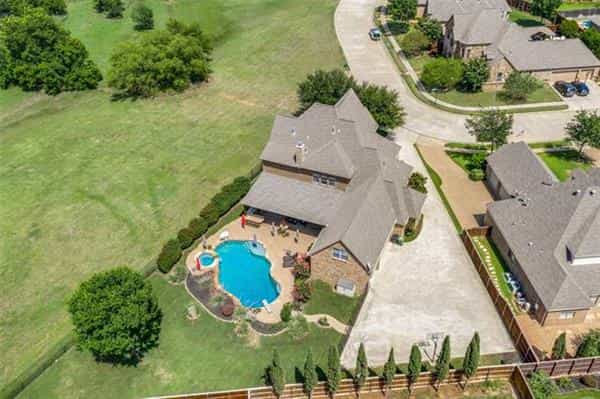 بيت في North Richland Hills, Texas 10771425