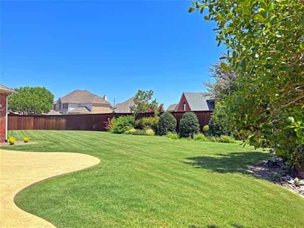 House in Plano, Texas 10771482