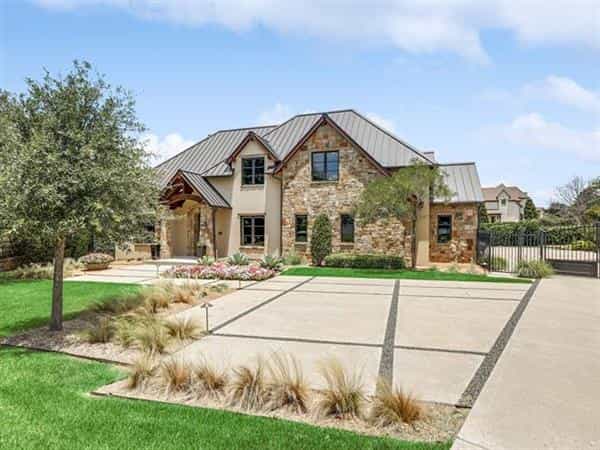 House in Westlake, Texas 10771513