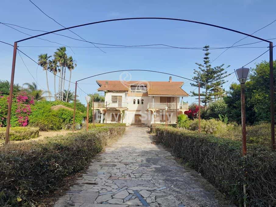 Huis in Santa Caterina Villarmosa, Sicilië 10771540