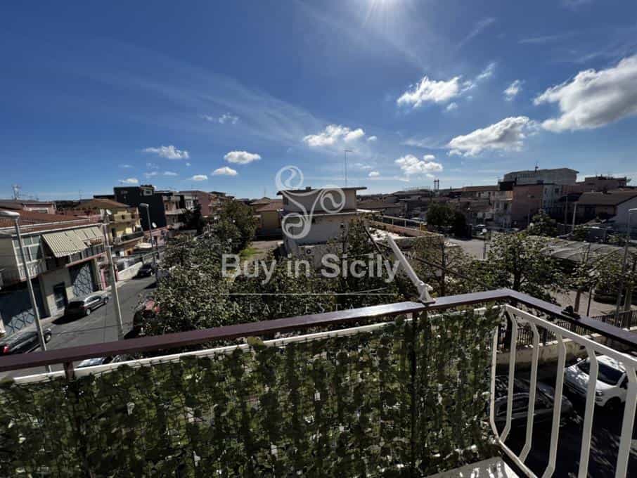 Eigentumswohnung im Catania, Sicilia 10771544