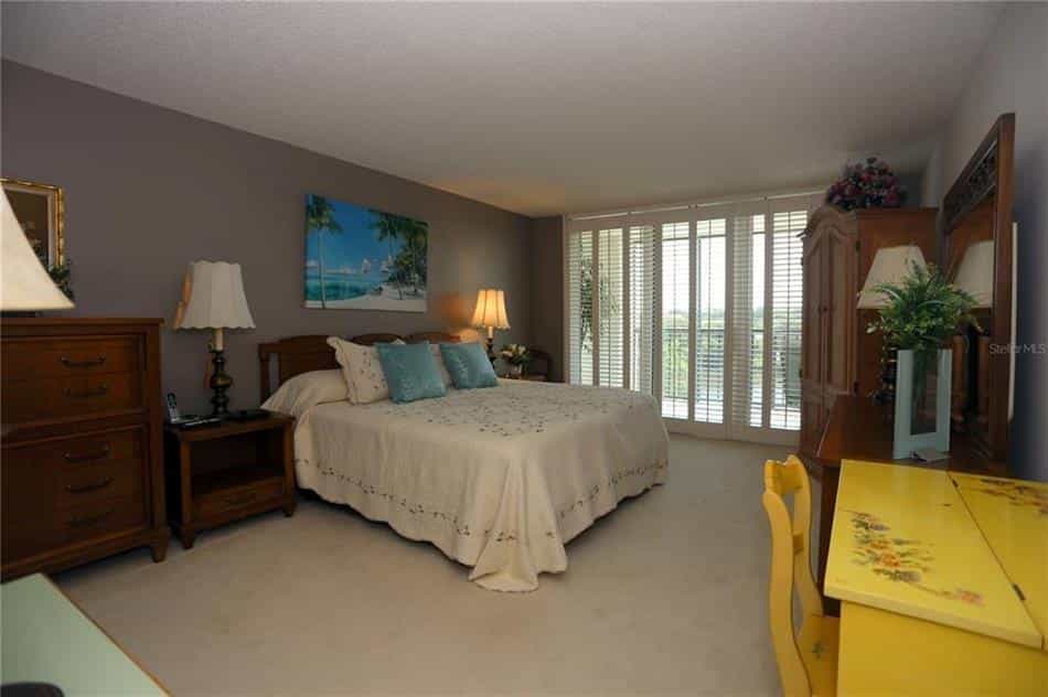 公寓 在 Belleair, Florida 10771555