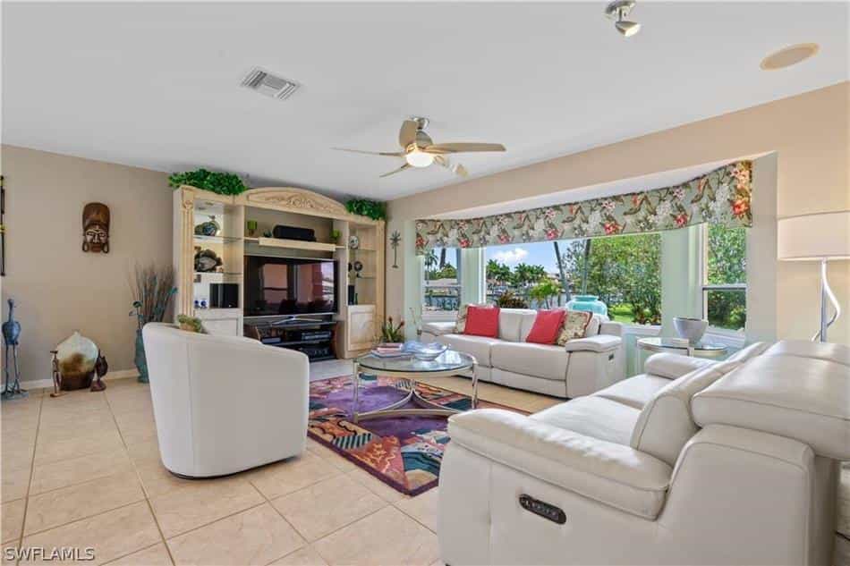 Rumah di Cape Coral, Florida 10771569