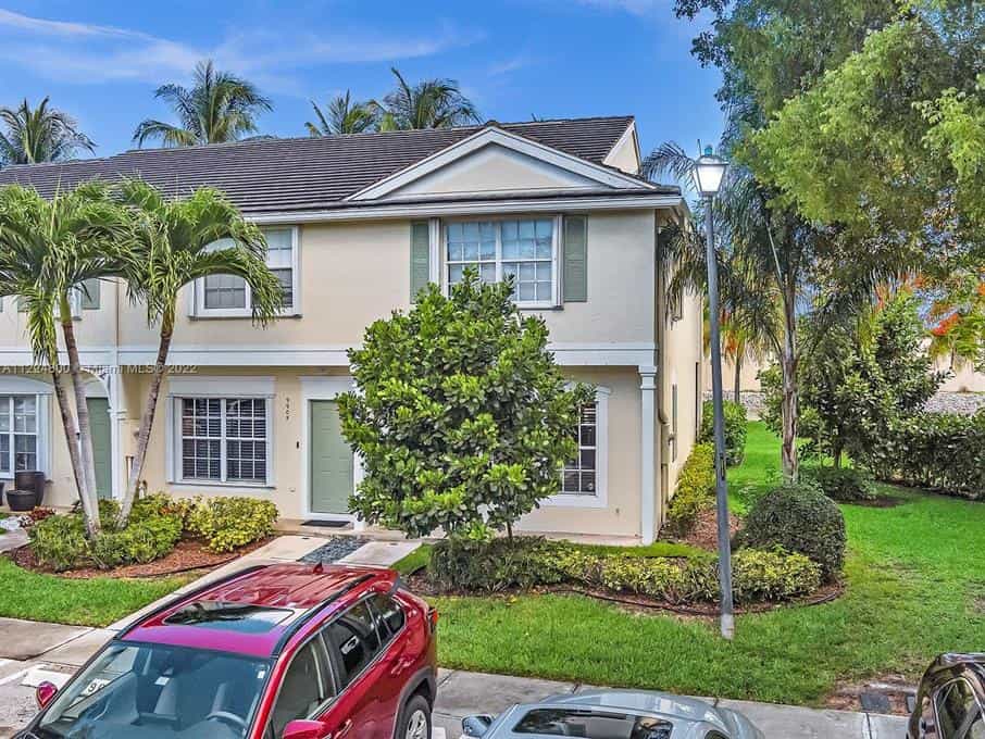 House in Parkland, Florida 10771578