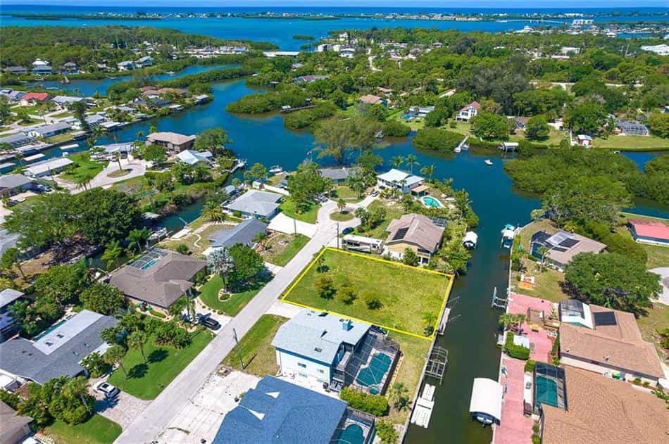 Land in New Point Comfort, Florida 10771582