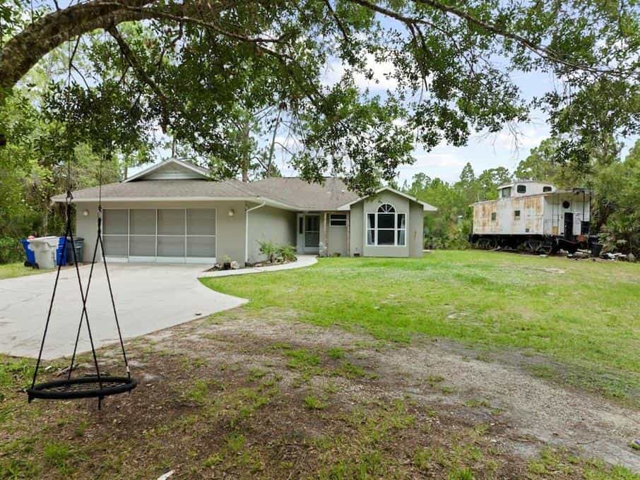 Rumah di Fellsmere, Florida 10771583