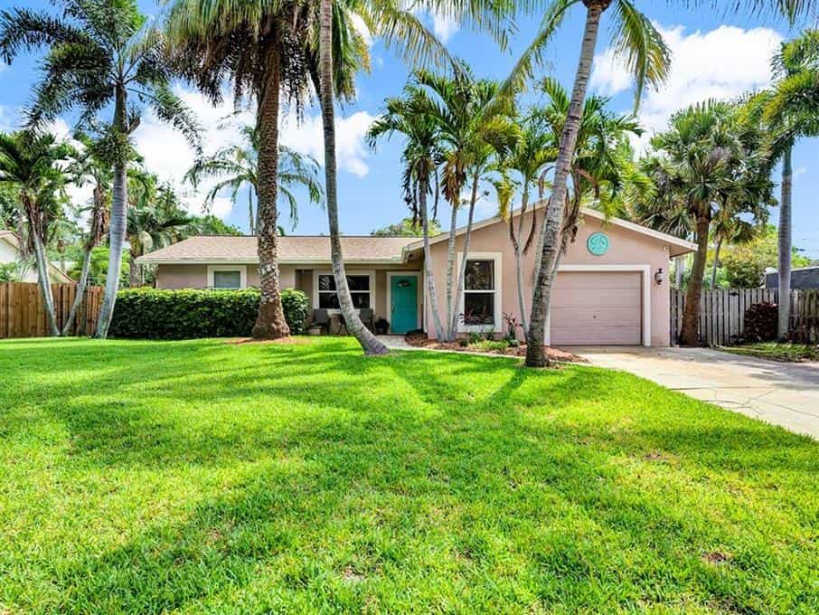 House in Jensen Beach, Florida 10771626