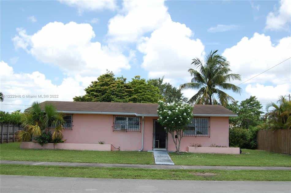 Condominium in Green-Mar Acres, Florida 10771659