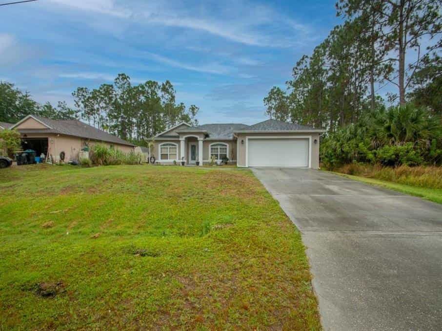 House in Palm Bay, Florida 10771682
