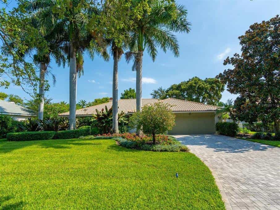 House in Sarasota, Florida 10771741