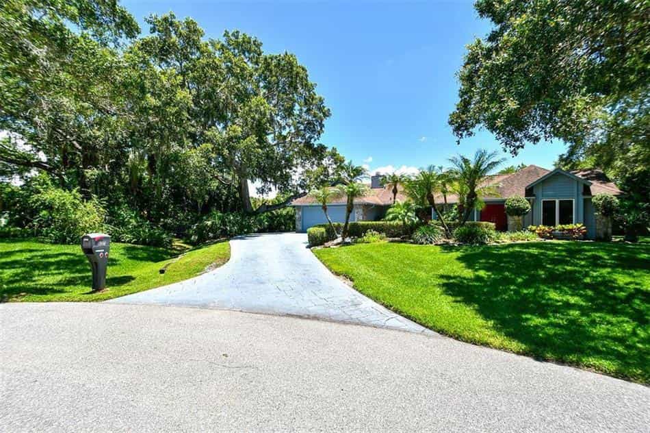 House in Desoto Lakes, Florida 10771749