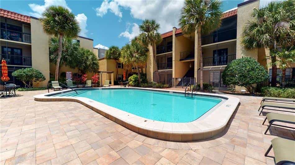 Condominium in Tampa, Florida 10771830