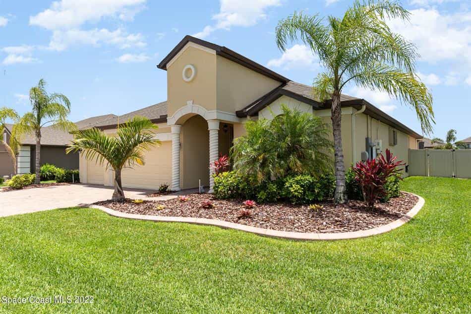 House in West Melbourne, Florida 10771887