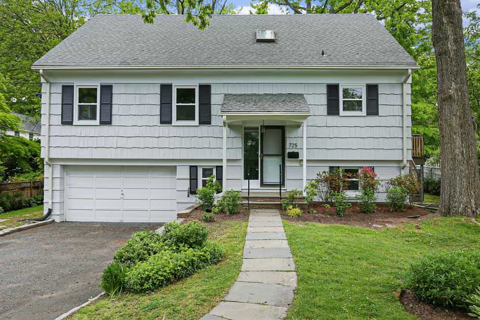 House in Mamaroneck, New York 10772056