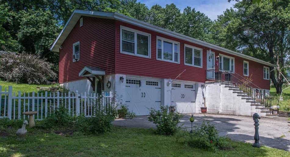 House in Fairview, New York 10772209